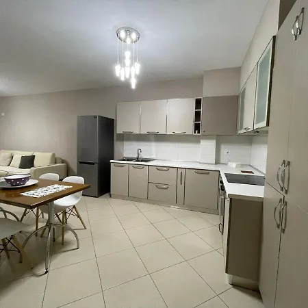 דירה Jon Apartment's