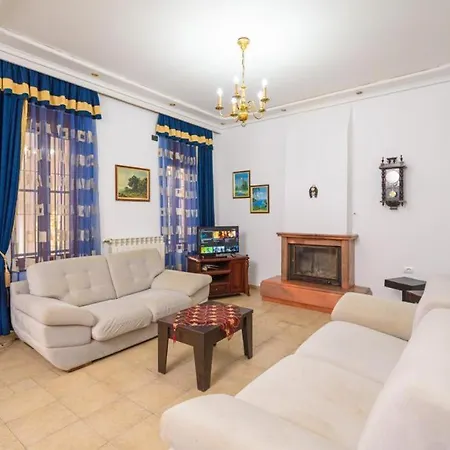 Jon Apartment's דירה