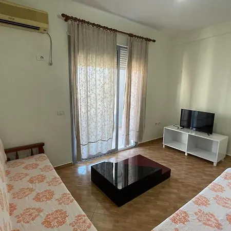 Jon Apartment's Vlorë