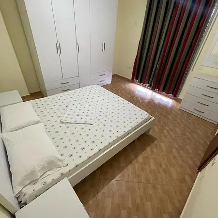 Jon Apartment's Vlorë